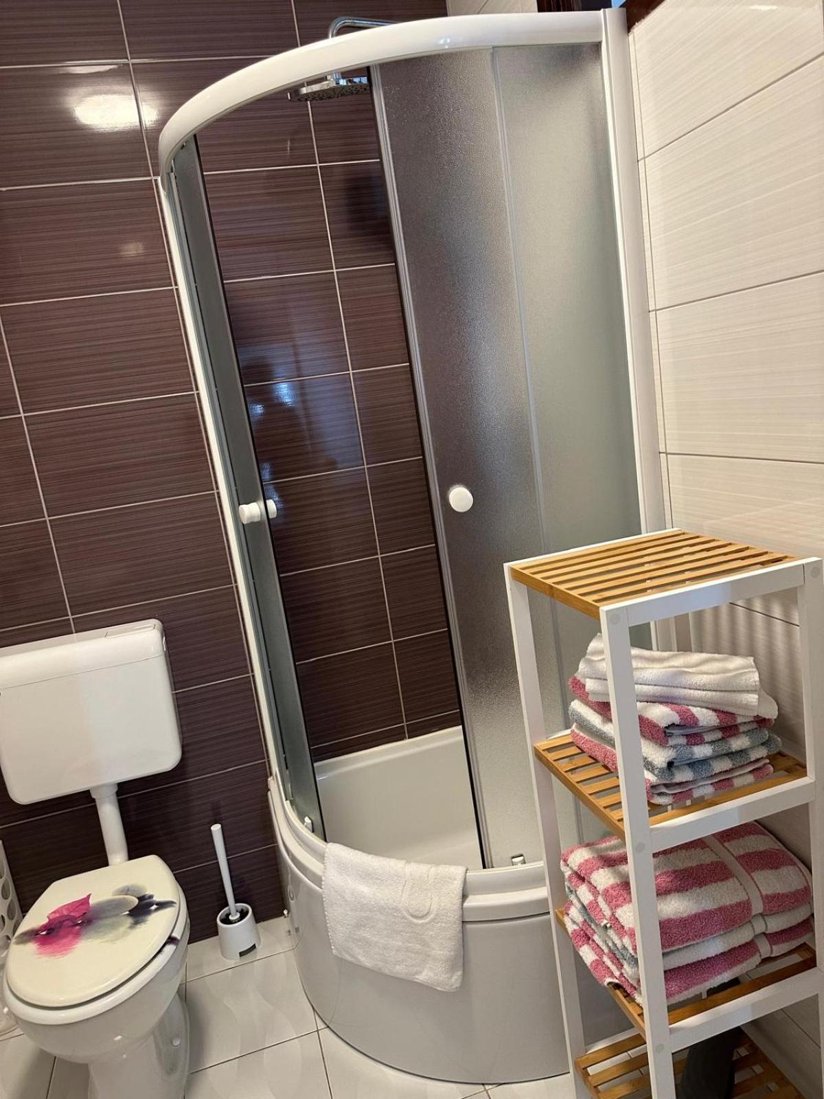 Apartments "Laci" คิร์ก ภายนอก รูปภาพ